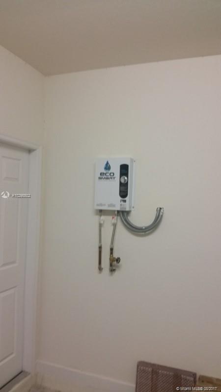 VENETIAN PARC WEST - Residential Lease