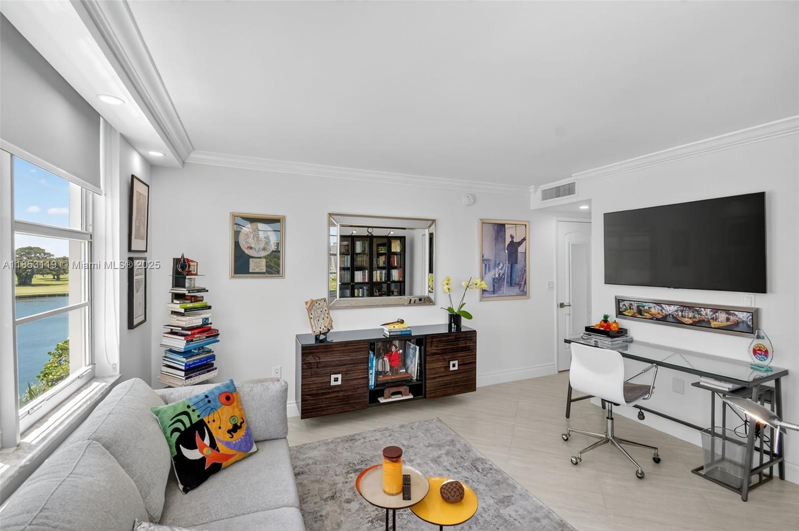 COLONY BAY HARBOR APTS CO - Residential