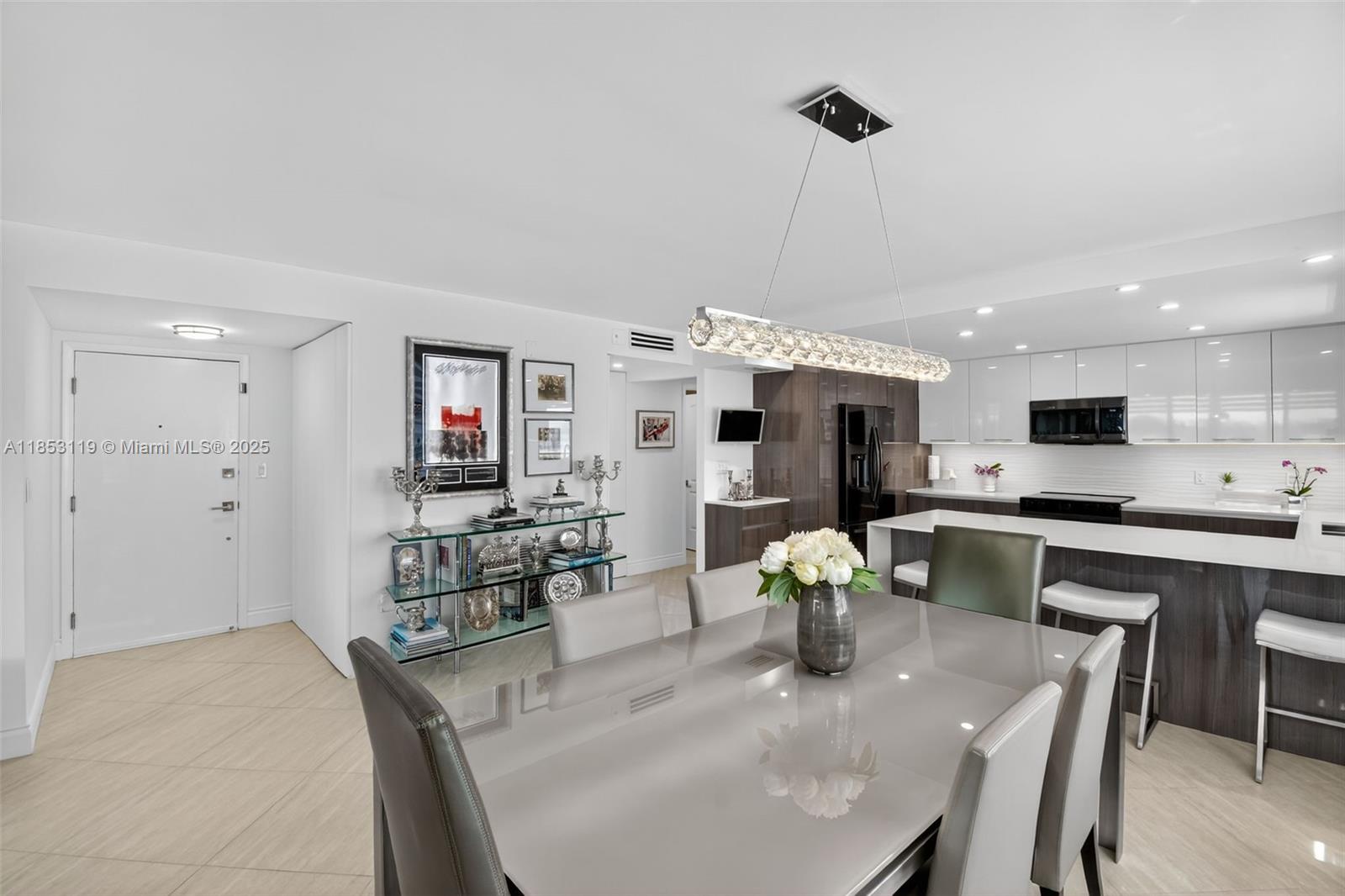 COLONY BAY HARBOR APTS CO - Residential