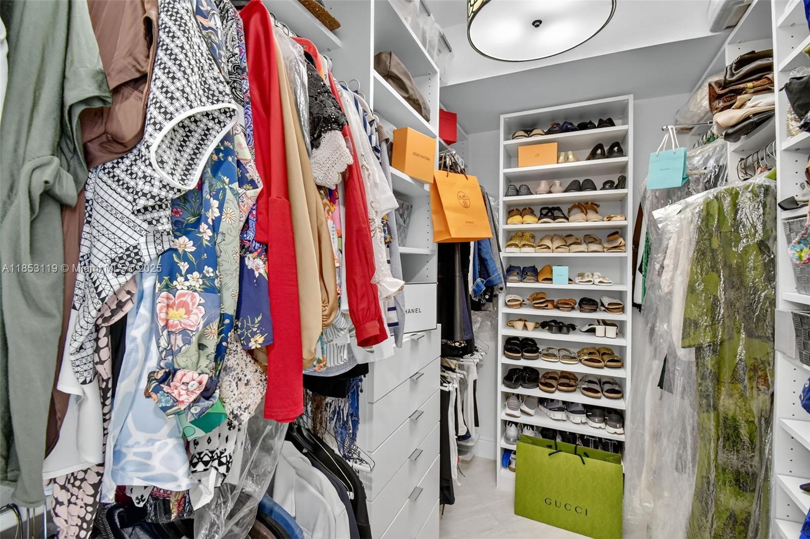 COLONY BAY HARBOR APTS CO - Residential