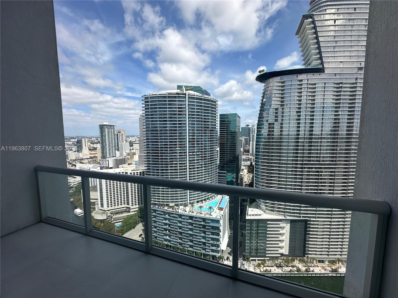 ICONBRICKELL CONDO NO 1 - Residential Lease