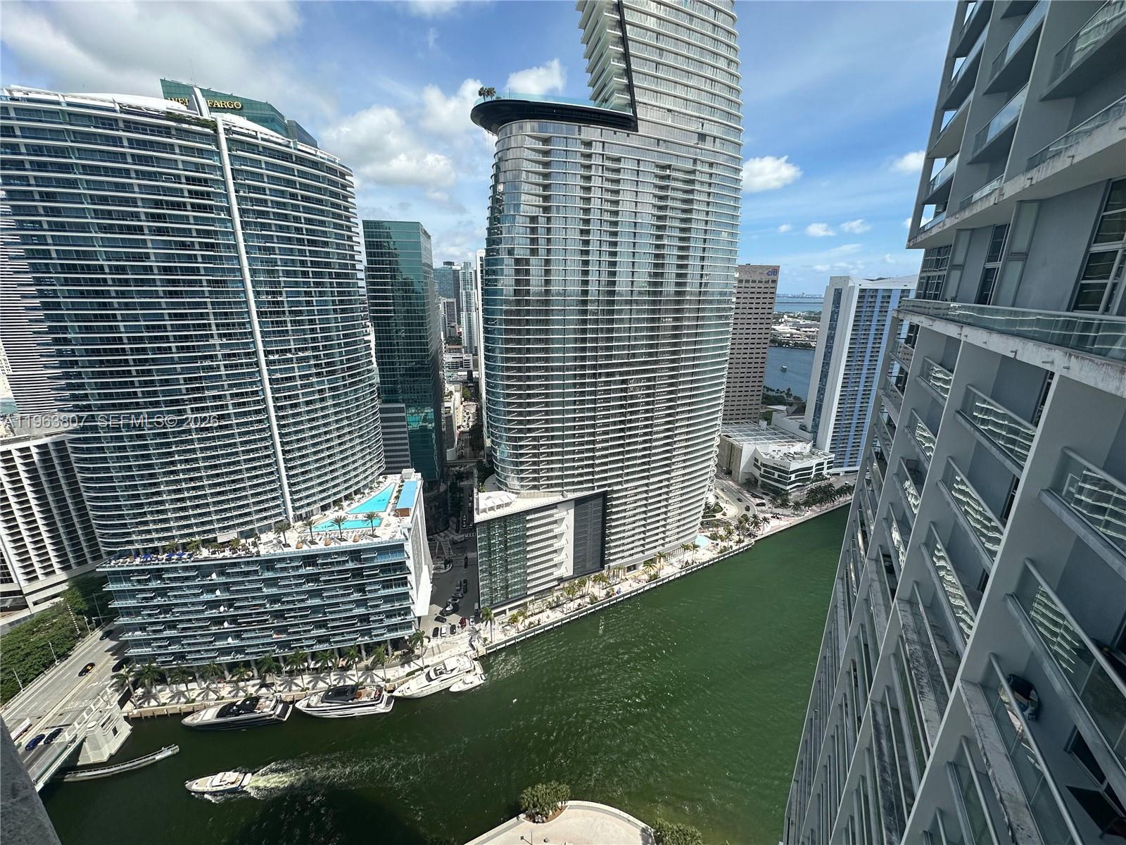 ICONBRICKELL CONDO NO 1 - Residential Lease
