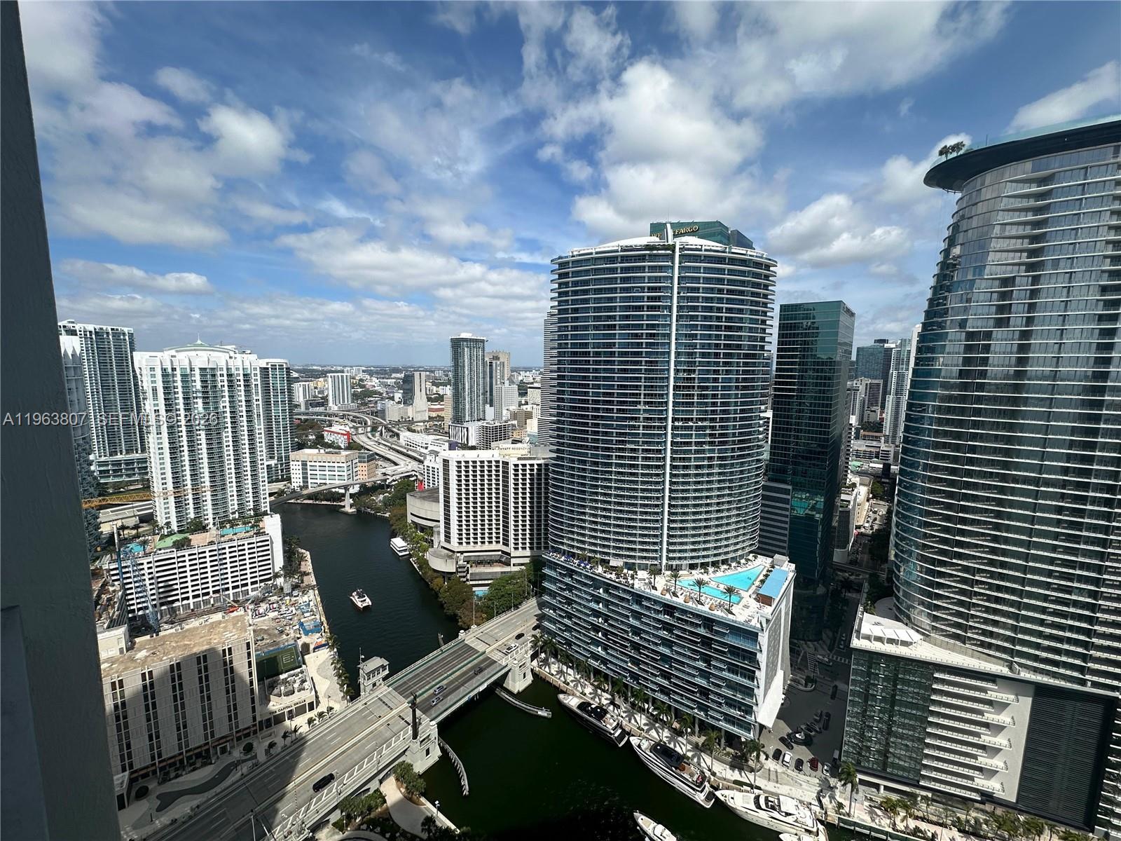 ICONBRICKELL CONDO NO 1 - Residential Lease