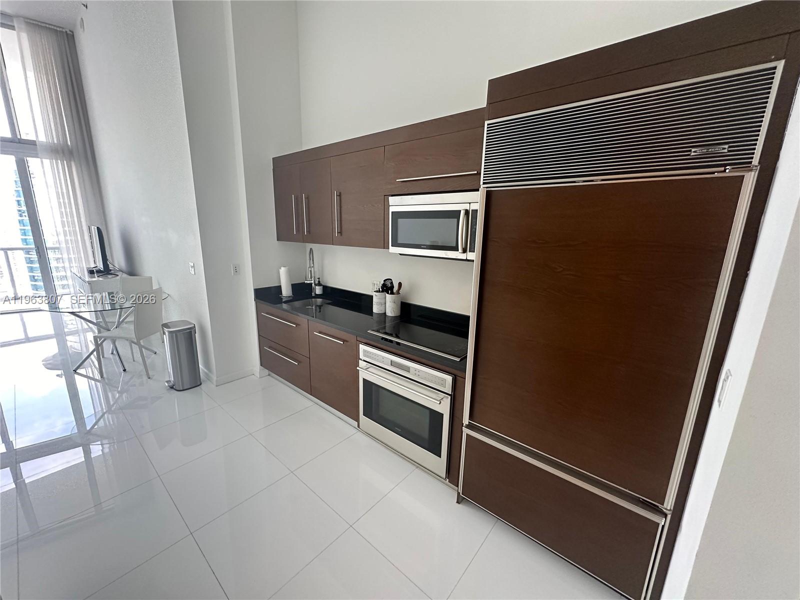 ICONBRICKELL CONDO NO 1 - Residential Lease