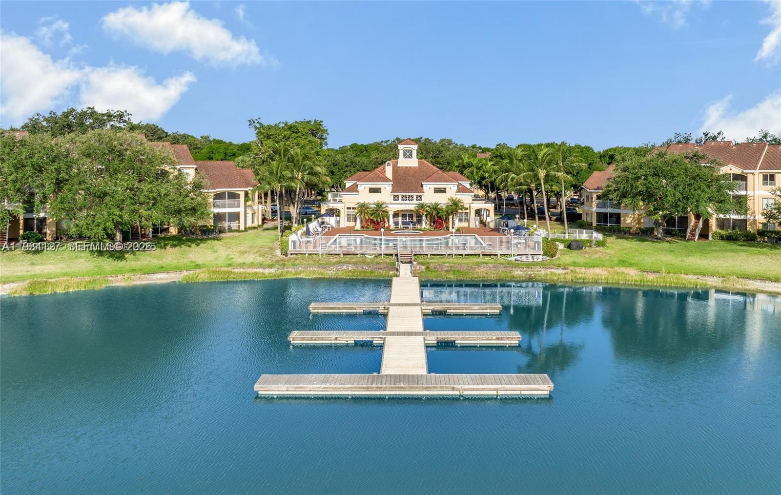 SAILBOAT POINTE CONDO - Residential