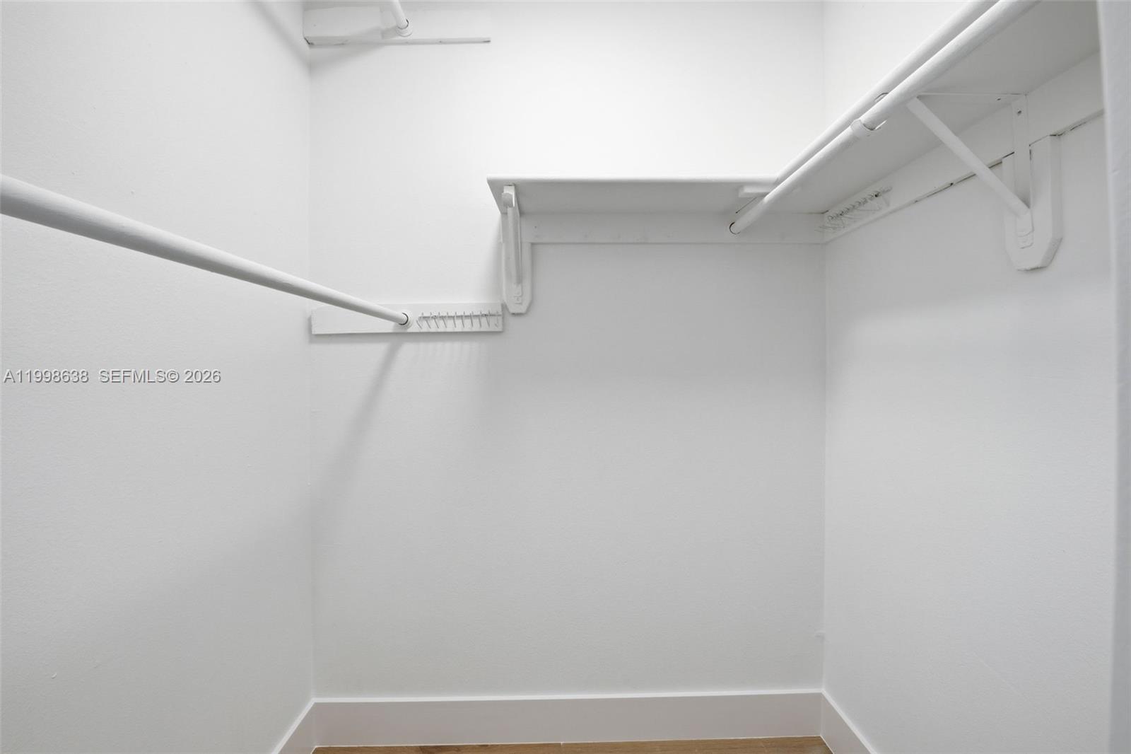 LAGUNA CLUB WEST CONDO BL - Residential Lease