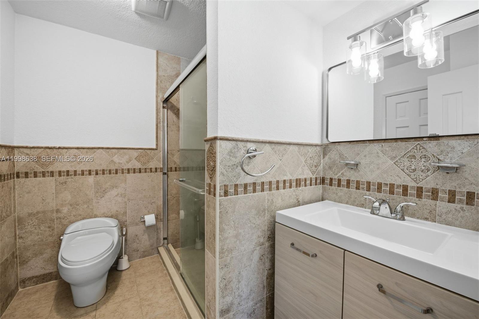 LAGUNA CLUB WEST CONDO BL - Residential Lease