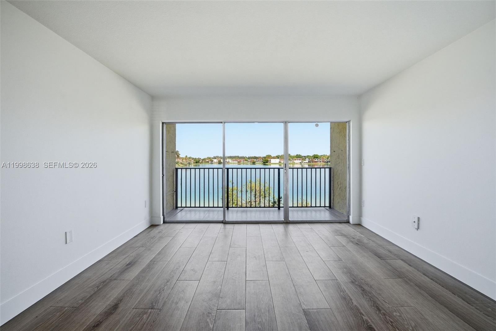 LAGUNA CLUB WEST CONDO BL - Residential Lease