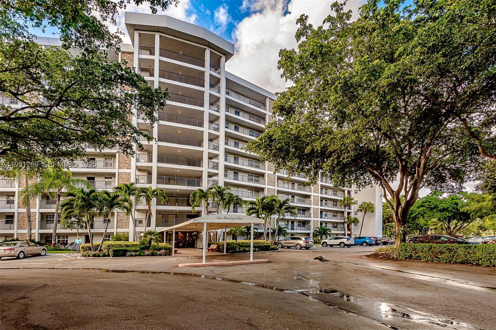 NO 105 PALM-AIRE COUNTRY - Residential