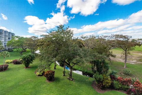 625 Oaks Dr 503 Pompano Beach FL 33069