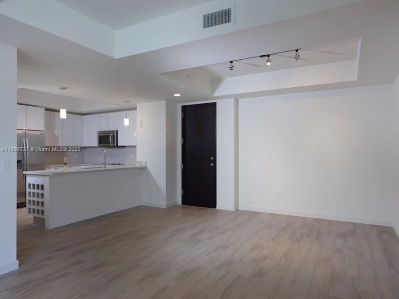 999 SW 1st Ave 2016