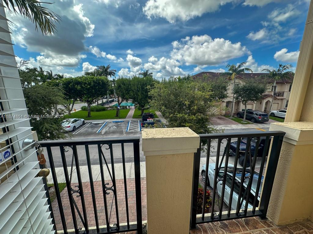 COURTS AT TUSCANY WEST - Residential