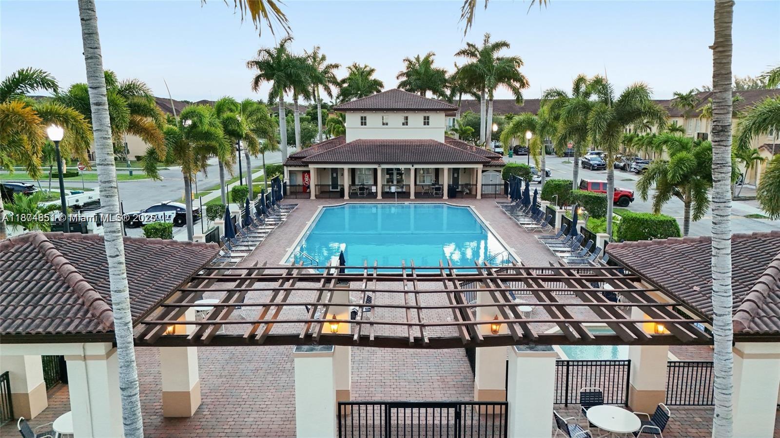 COURTS AT TUSCANY WEST - Residential