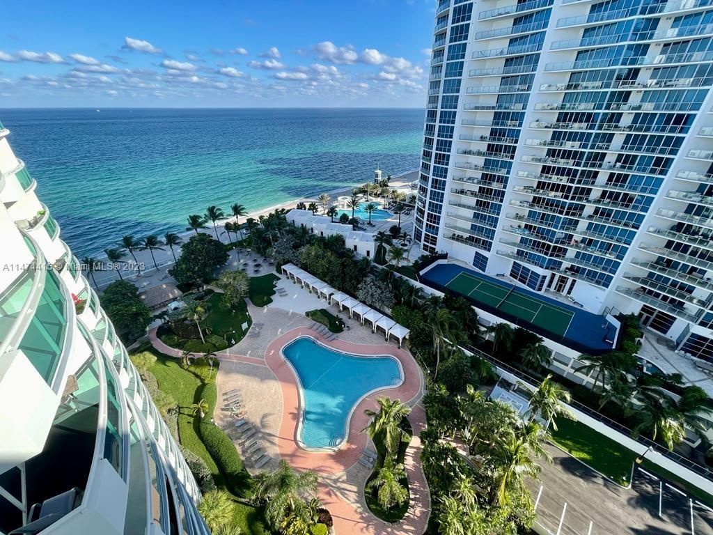 Photo of 3001 S Ocean Dr #1621, Hollywood, FL 33019 (MLS # A11474415)