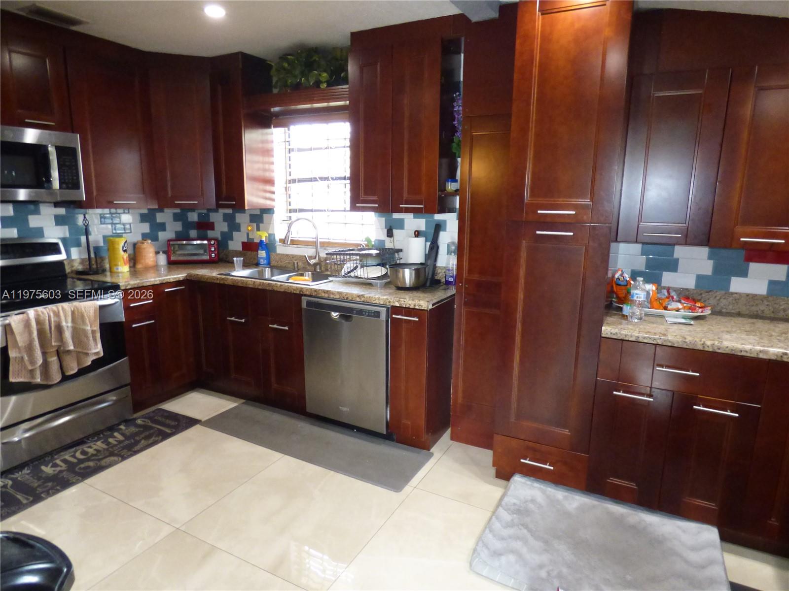 CAROL CITY 4TH ADDN - Residential