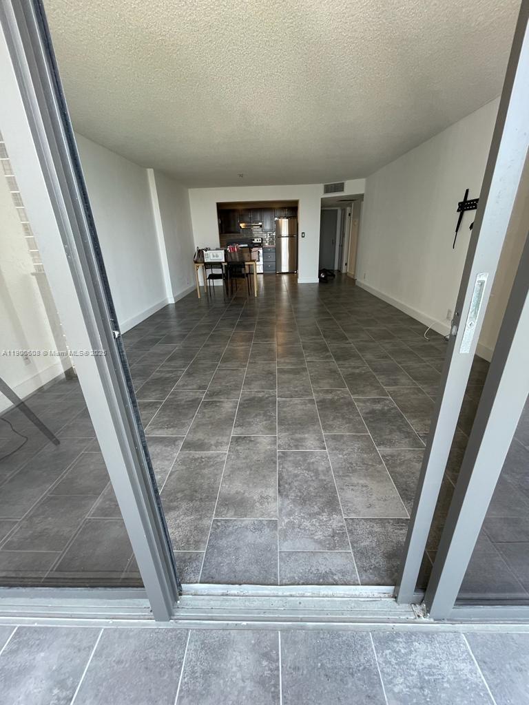 THE CLIPPER AT BISC COVE - Residential Lease