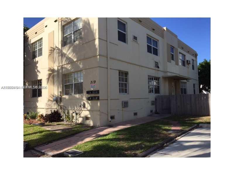 HOLLYWOOD BEACH - Residential Lease