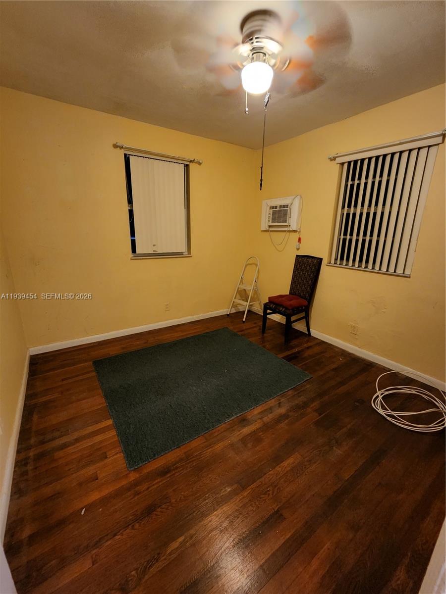 HOLLYWOOD BEACH - Residential Lease