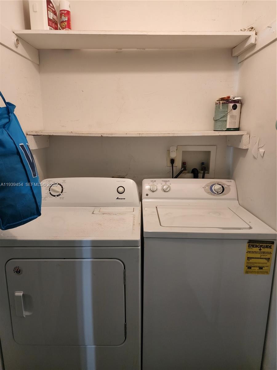 HOLLYWOOD BEACH - Residential Lease