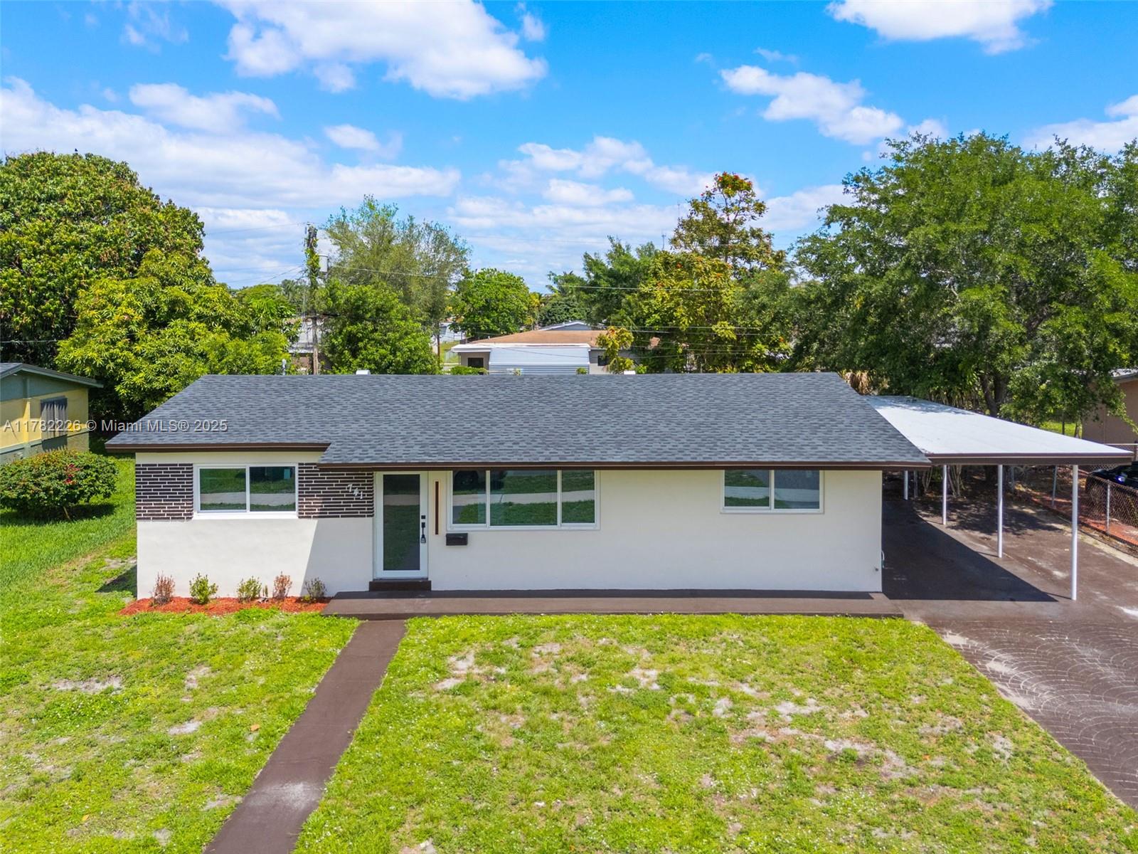 741 Nw 175th Dr, Miami Gardens, Broward County, Florida - 3 Bedrooms  
2 Bathrooms - 