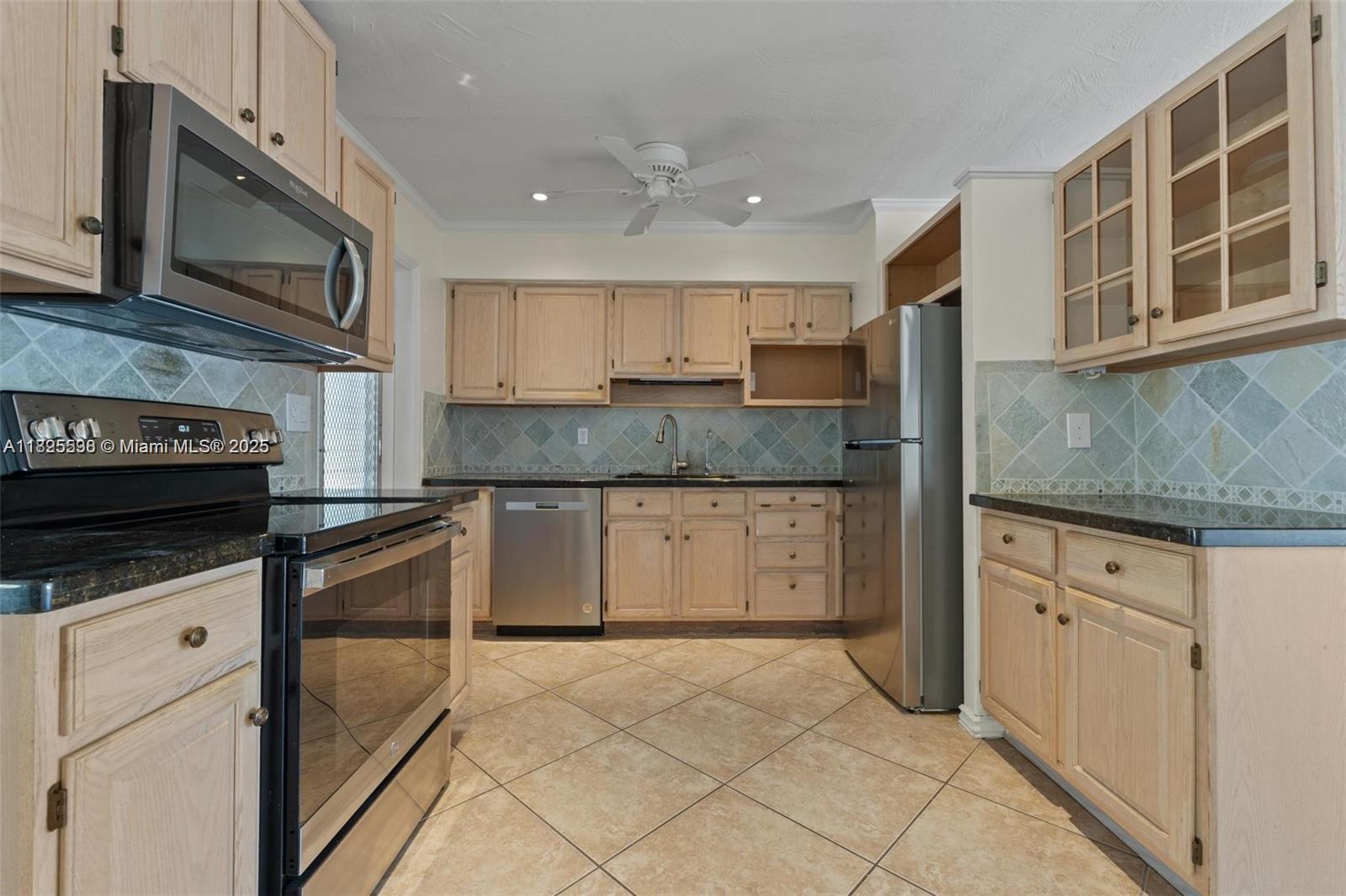 BOULEVARD ESTATES AMEN - Residential Lease