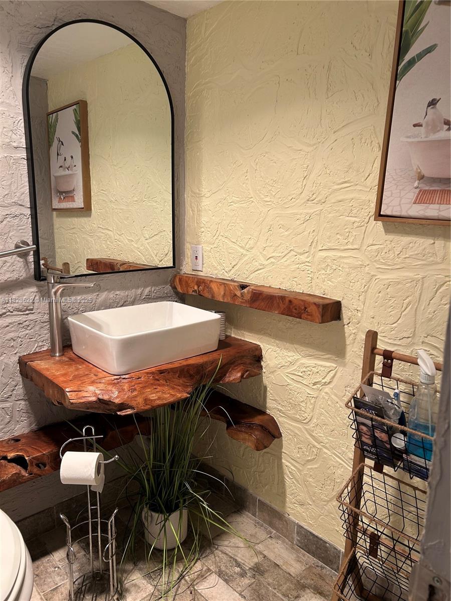 NORTHAMPTON CONDOS - Residential