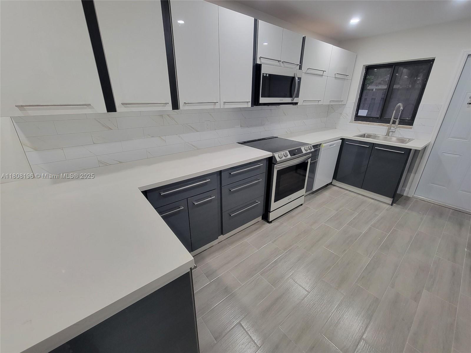 OSCEOLA PARK - Residential Lease