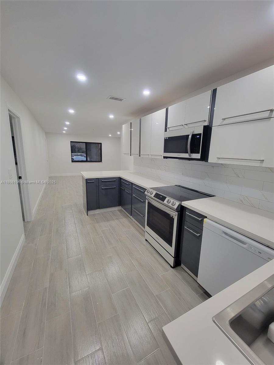OSCEOLA PARK - Residential Lease