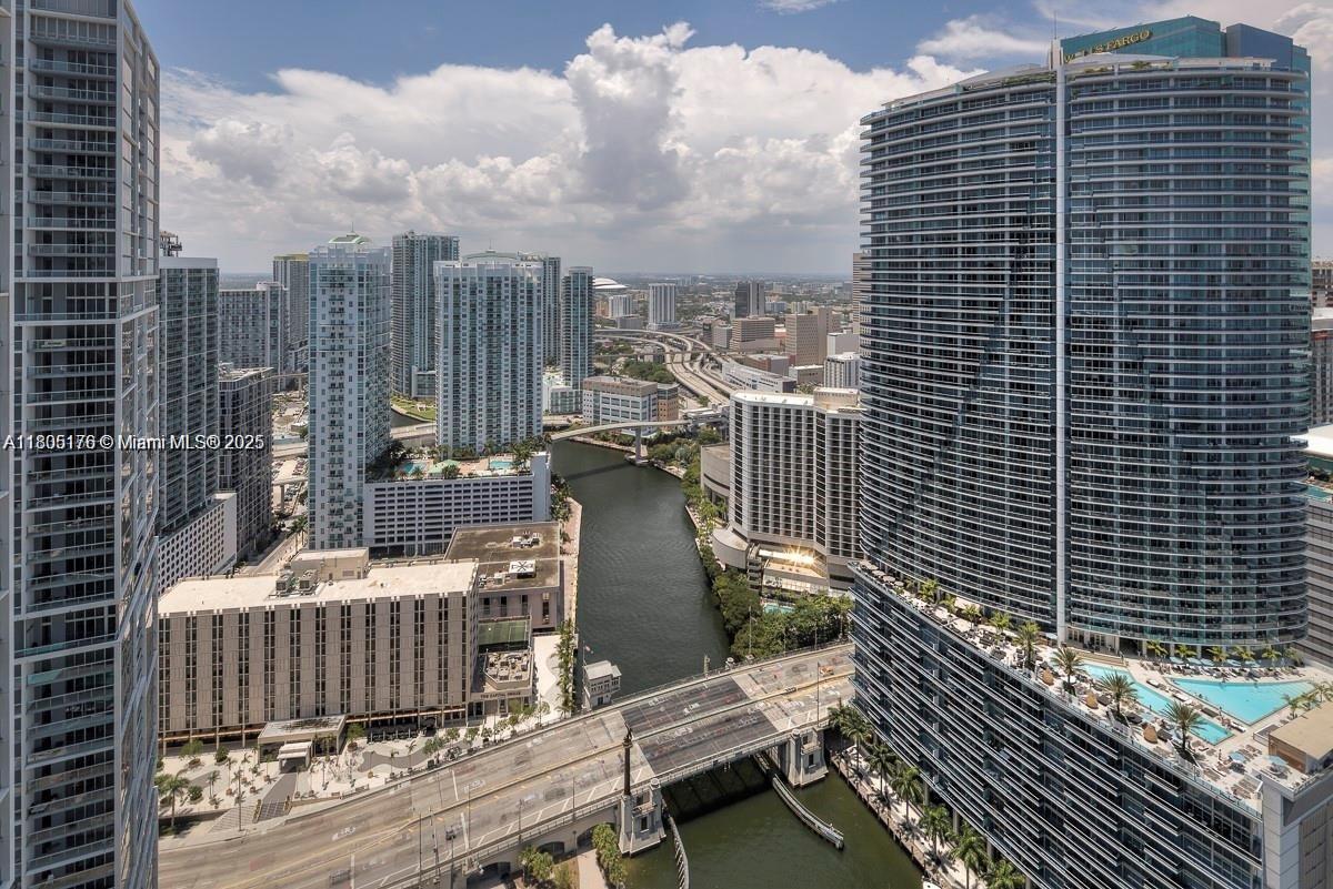 Rental Property at 465 Brickell Ave 4104, Miami, Broward County, Florida - Bedrooms: 1 
Bathrooms: 1  - $3,200 MO.