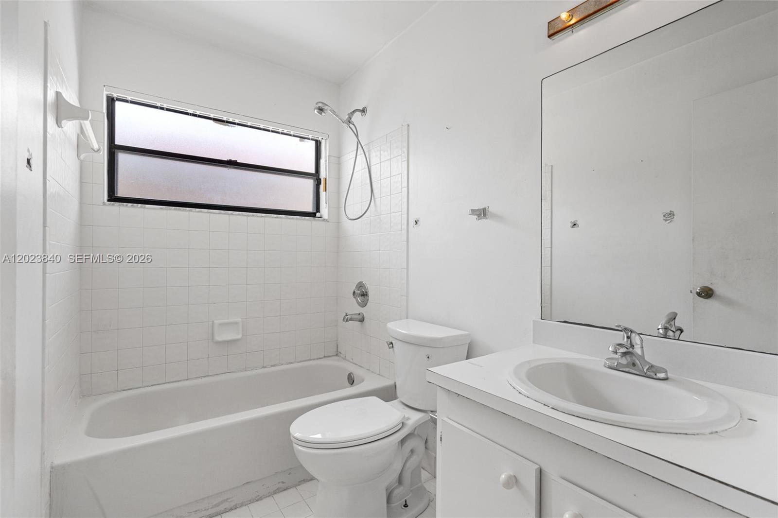 WESTWIND LAKES SEC 4 - Residential