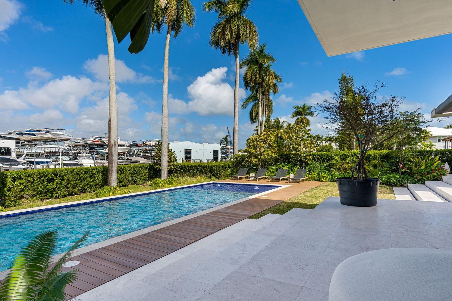 AQUA MARINE - Residential