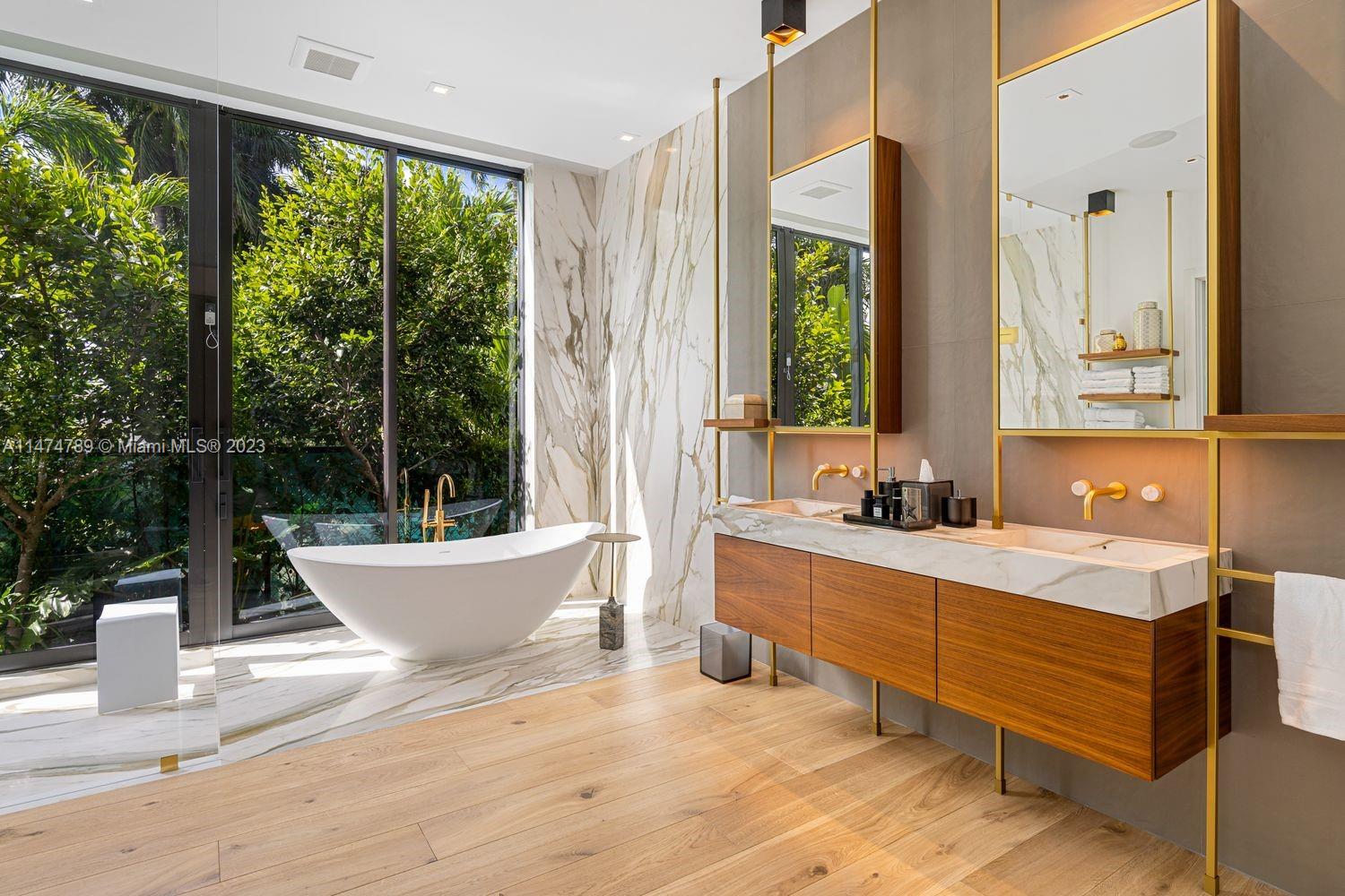 AQUA MARINE - Residential