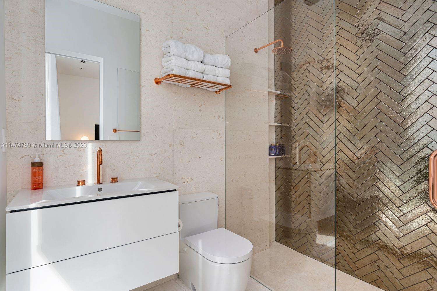 AQUA MARINE - Residential