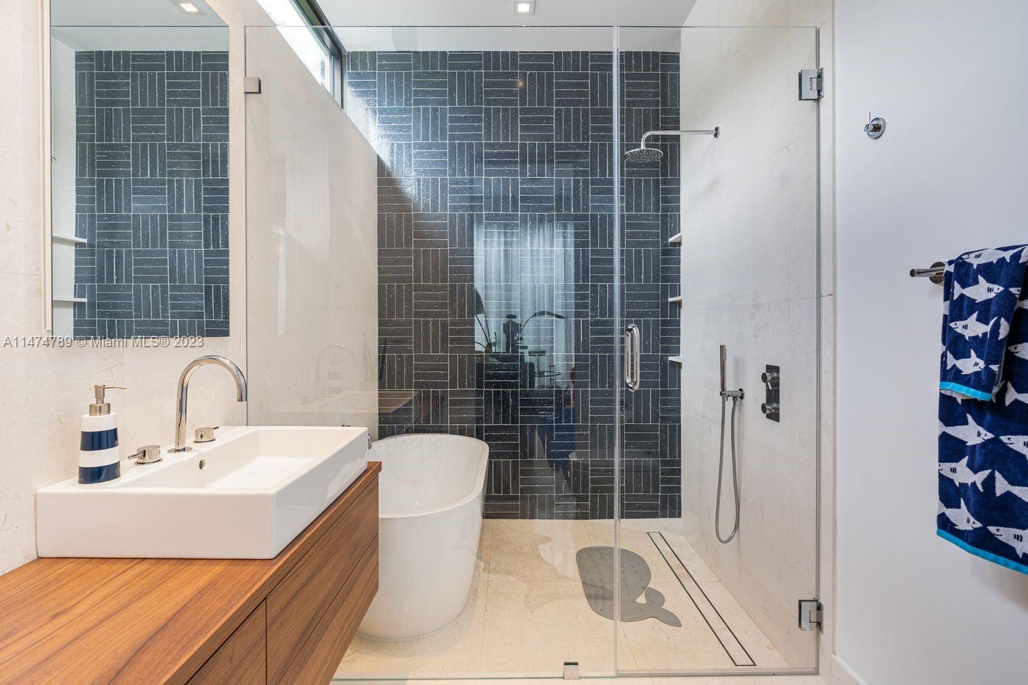 AQUA MARINE - Residential