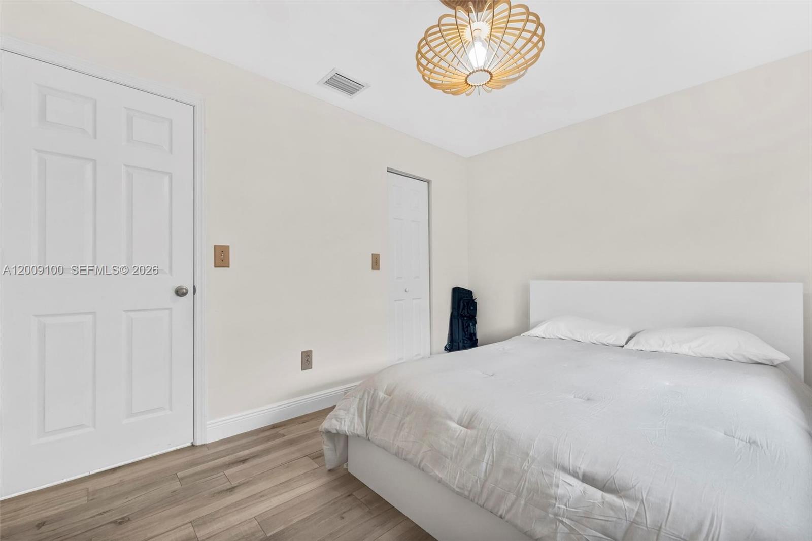 KENDALL KINGDOM - Residential