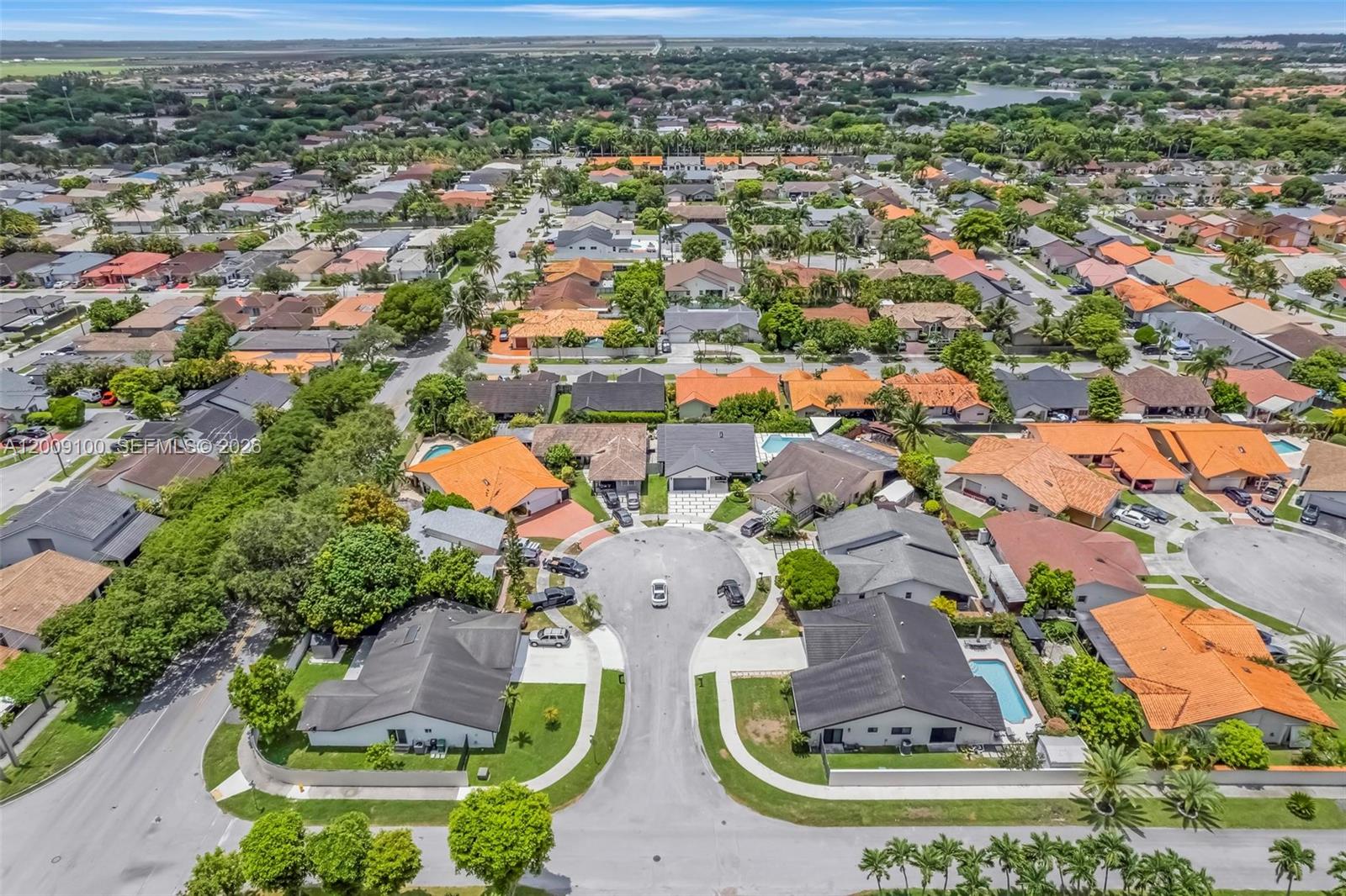 KENDALL KINGDOM - Residential