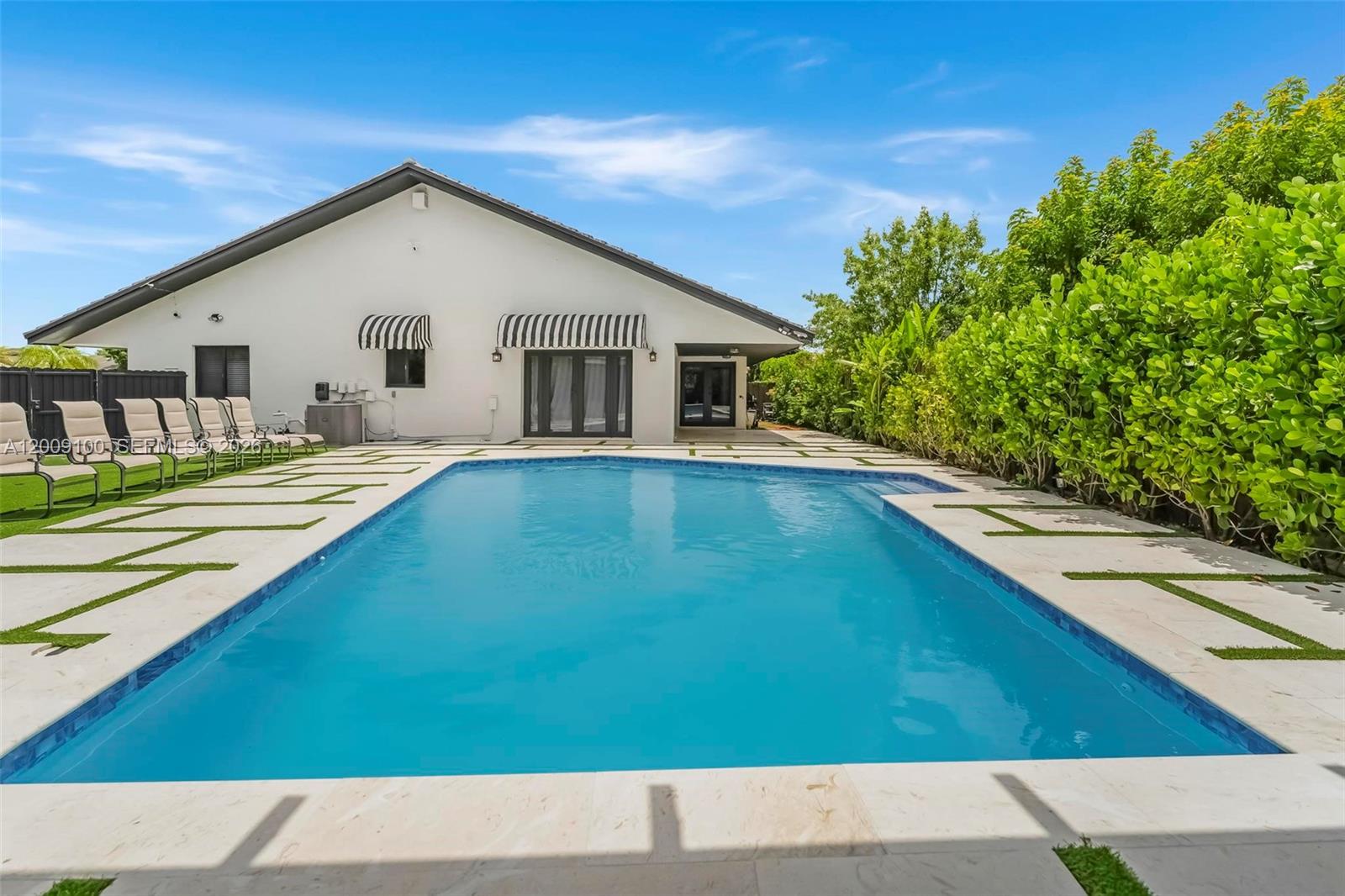 KENDALL KINGDOM - Residential