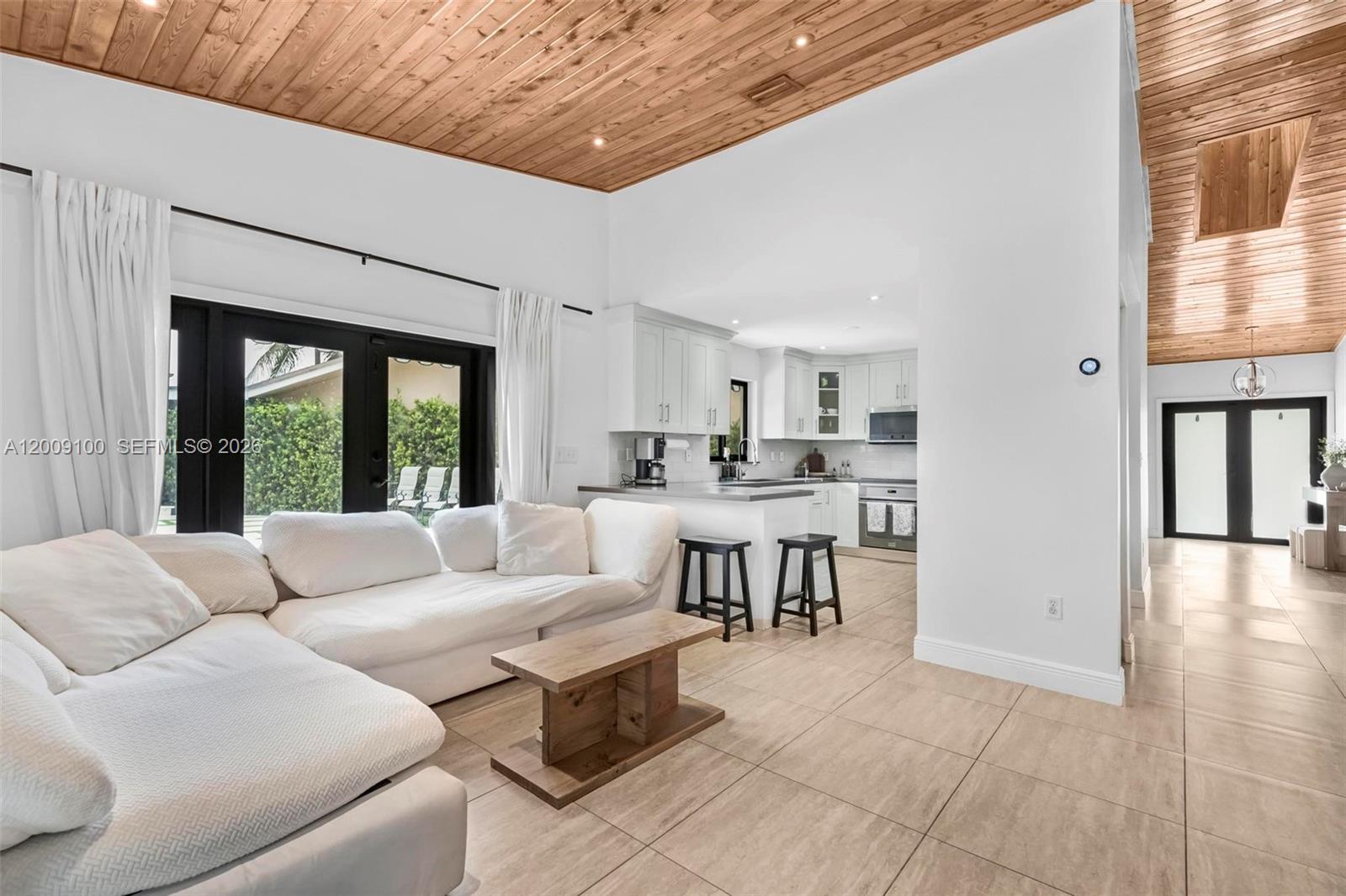 KENDALL KINGDOM - Residential