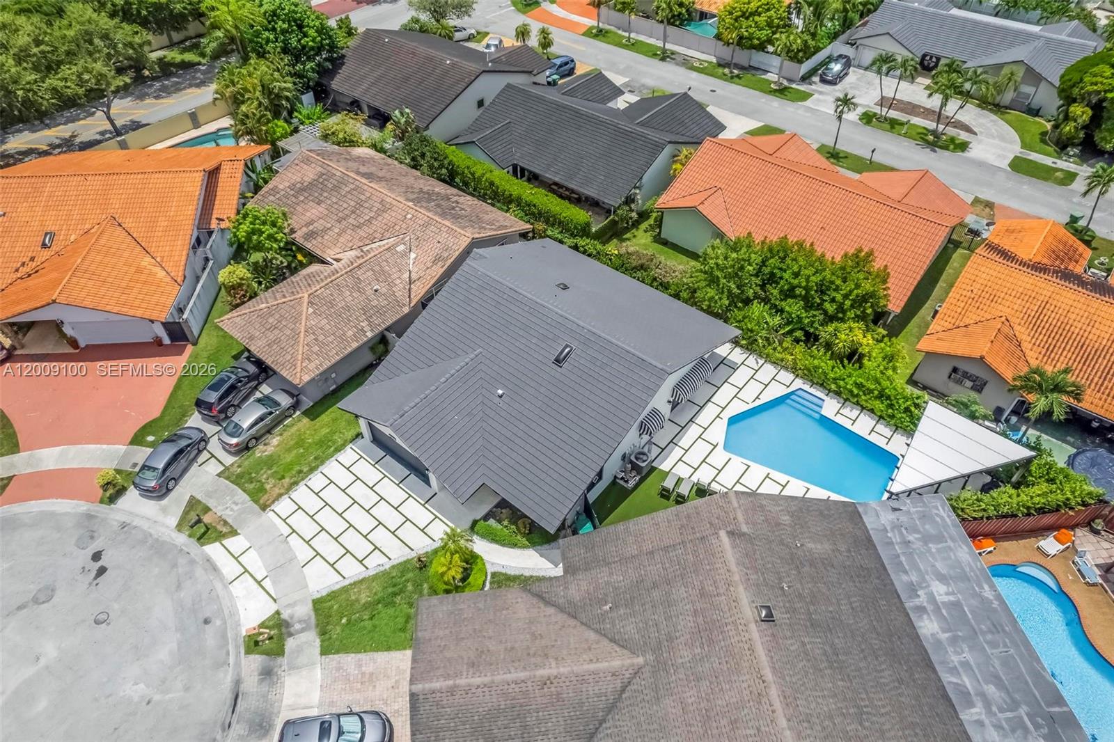 KENDALL KINGDOM - Residential