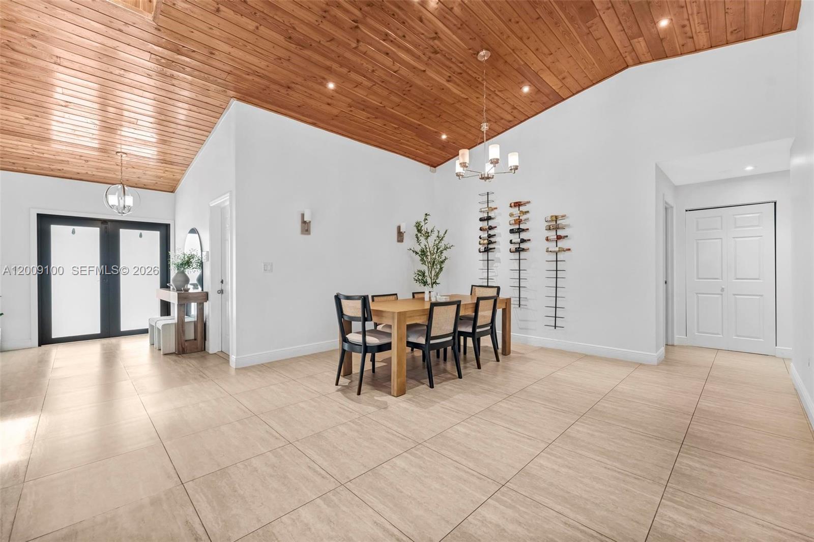 KENDALL KINGDOM - Residential