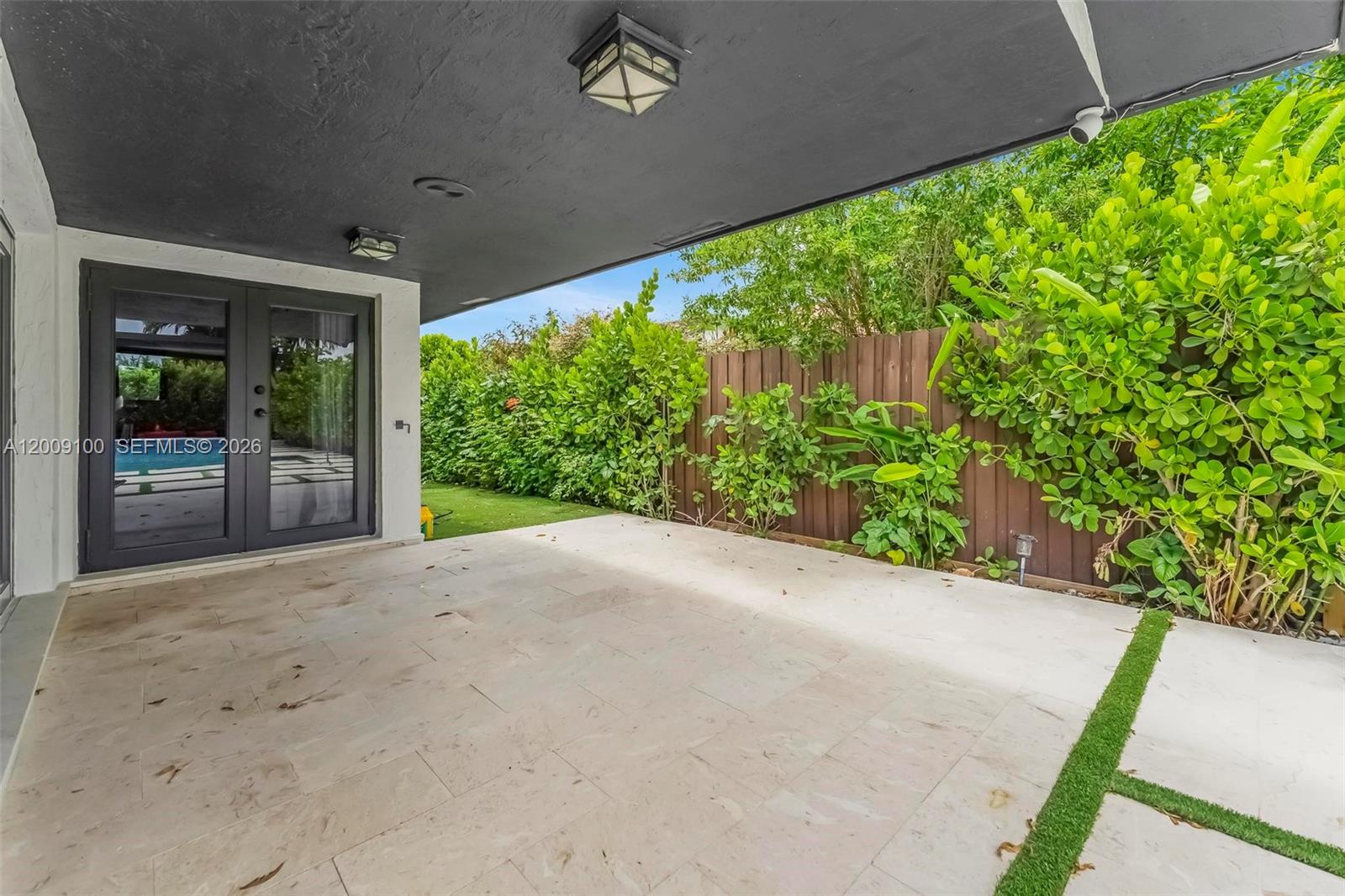 KENDALL KINGDOM - Residential