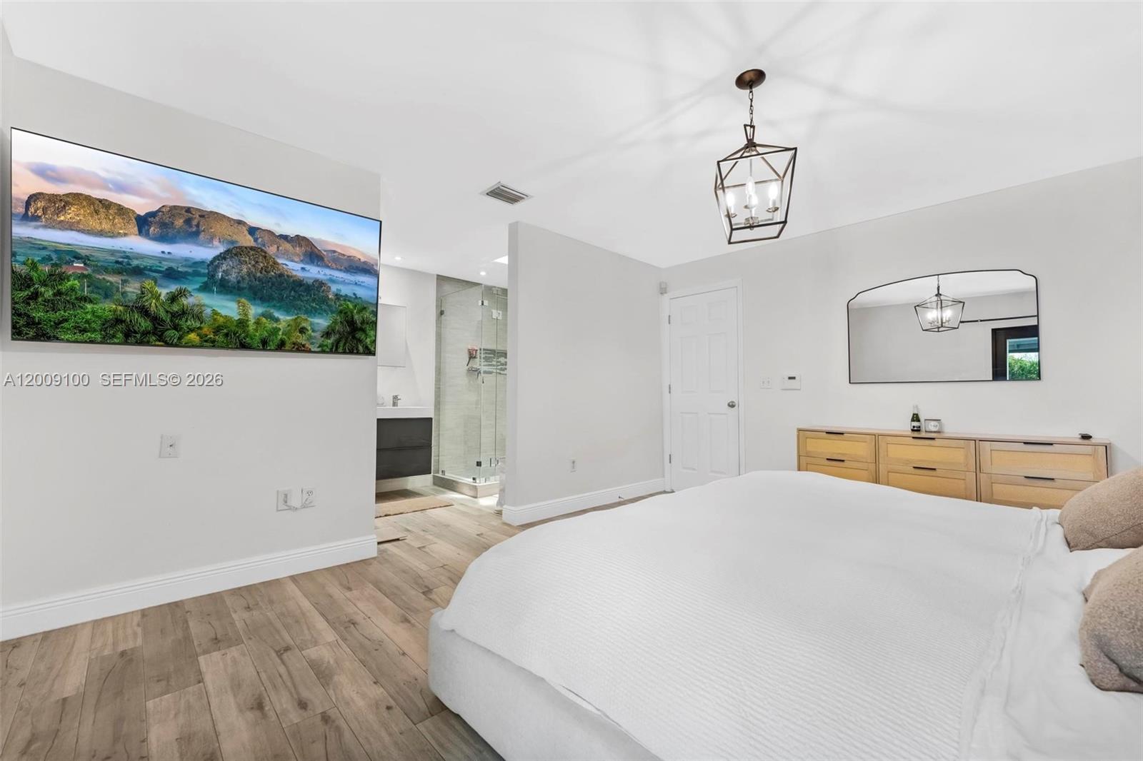 KENDALL KINGDOM - Residential