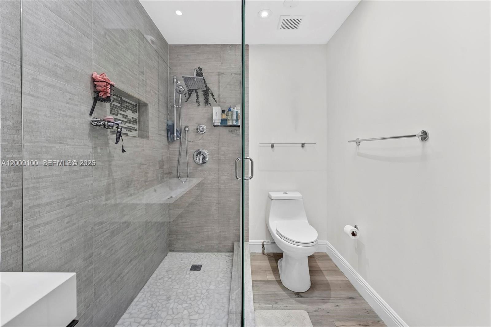 KENDALL KINGDOM - Residential