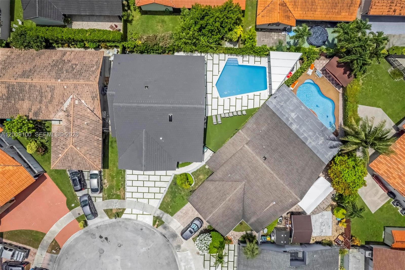 KENDALL KINGDOM - Residential