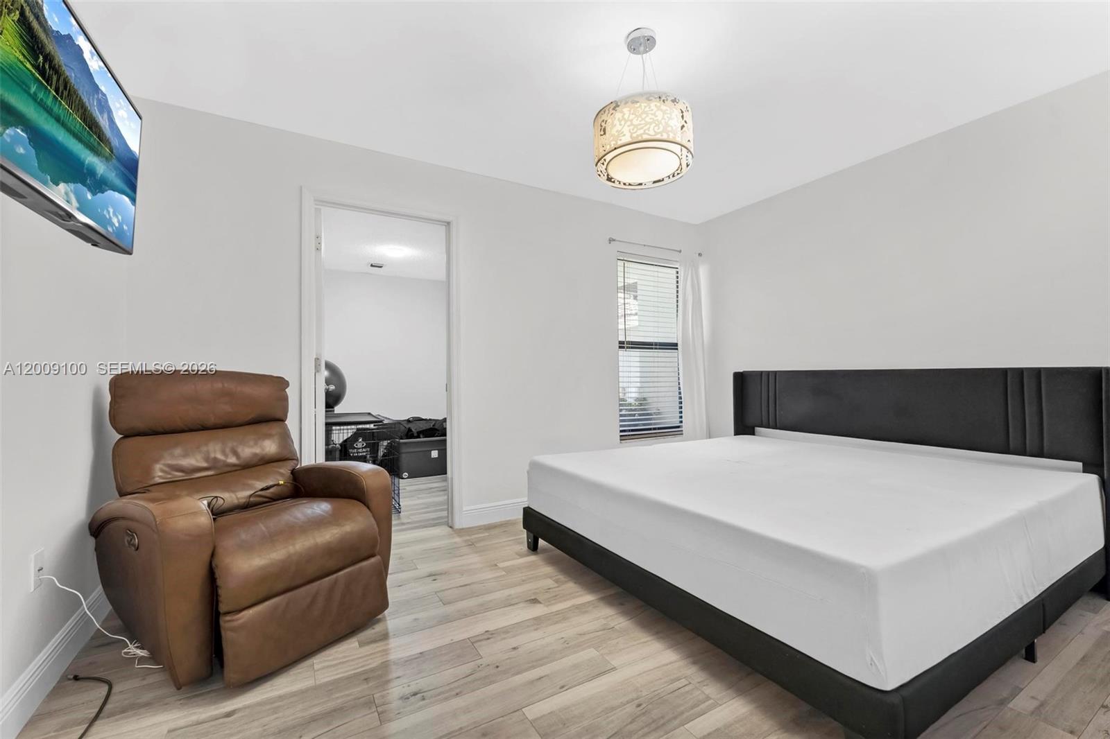 KENDALL KINGDOM - Residential