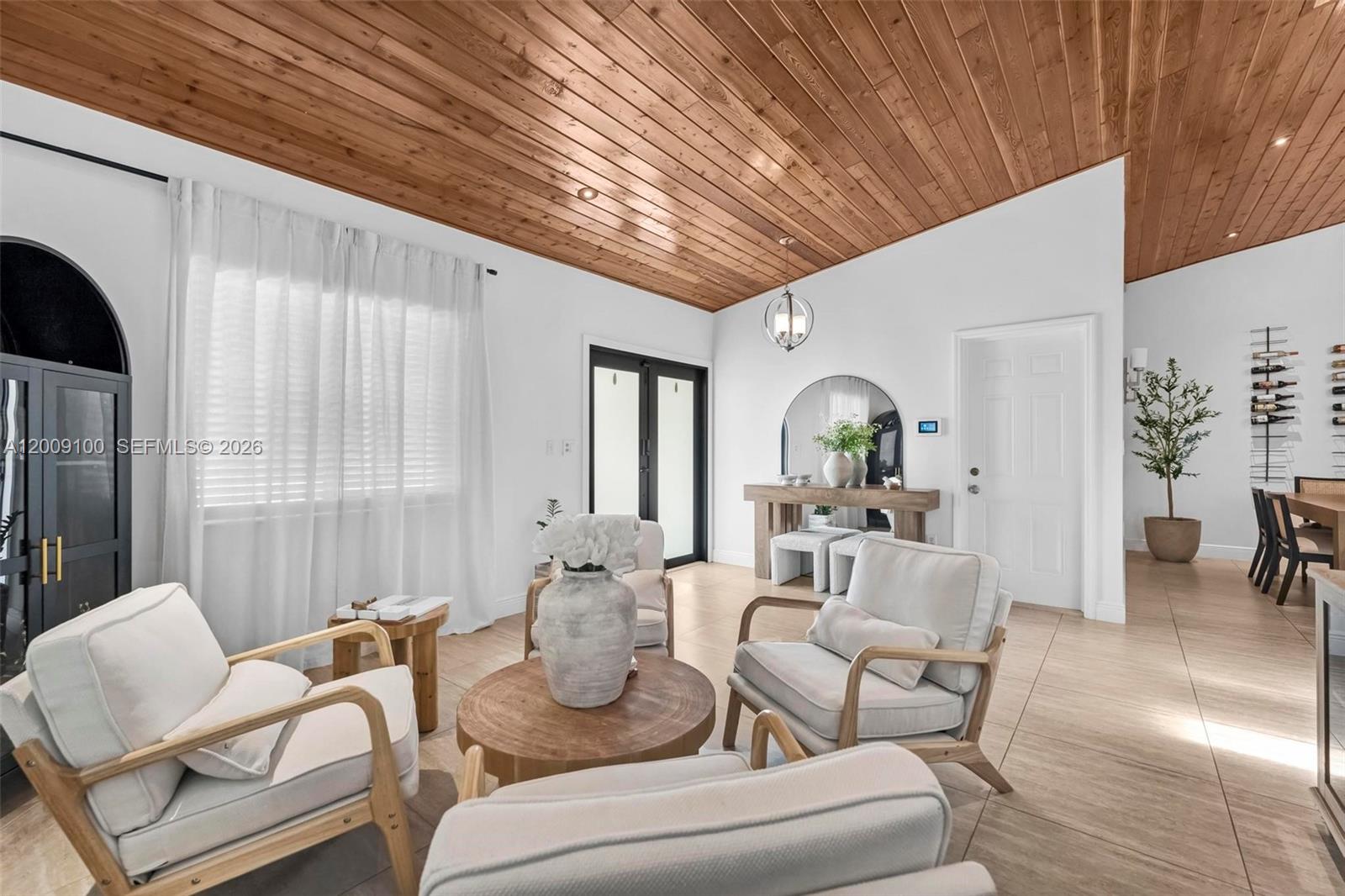 KENDALL KINGDOM - Residential