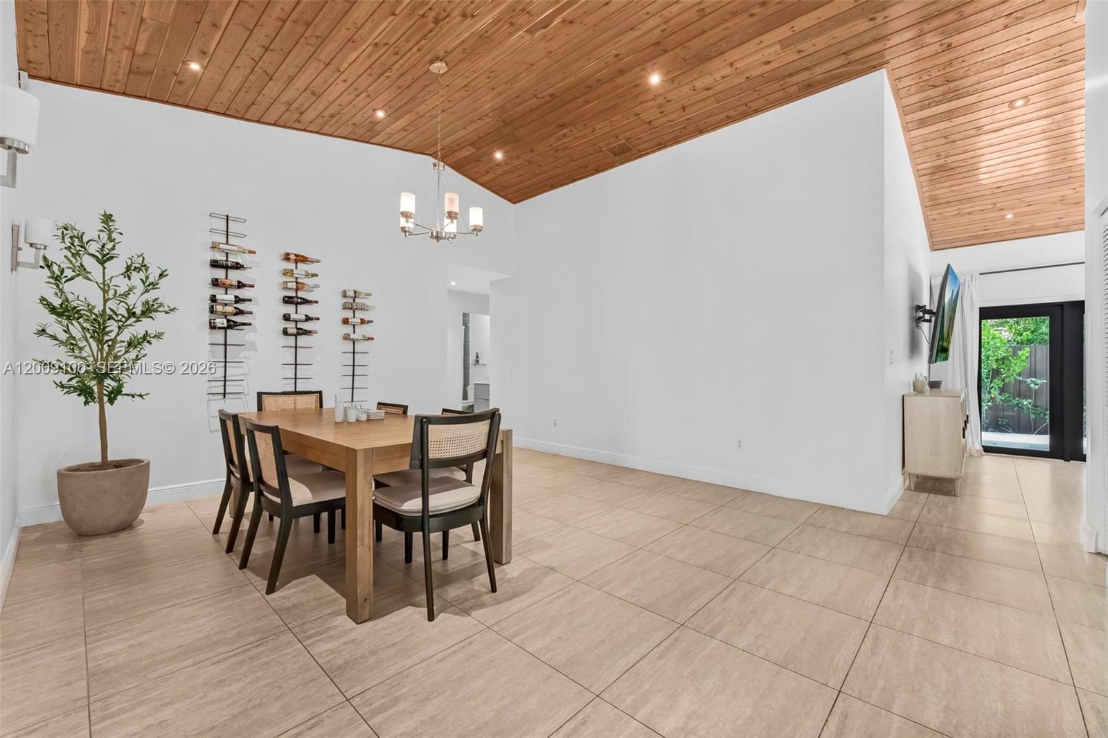 KENDALL KINGDOM - Residential