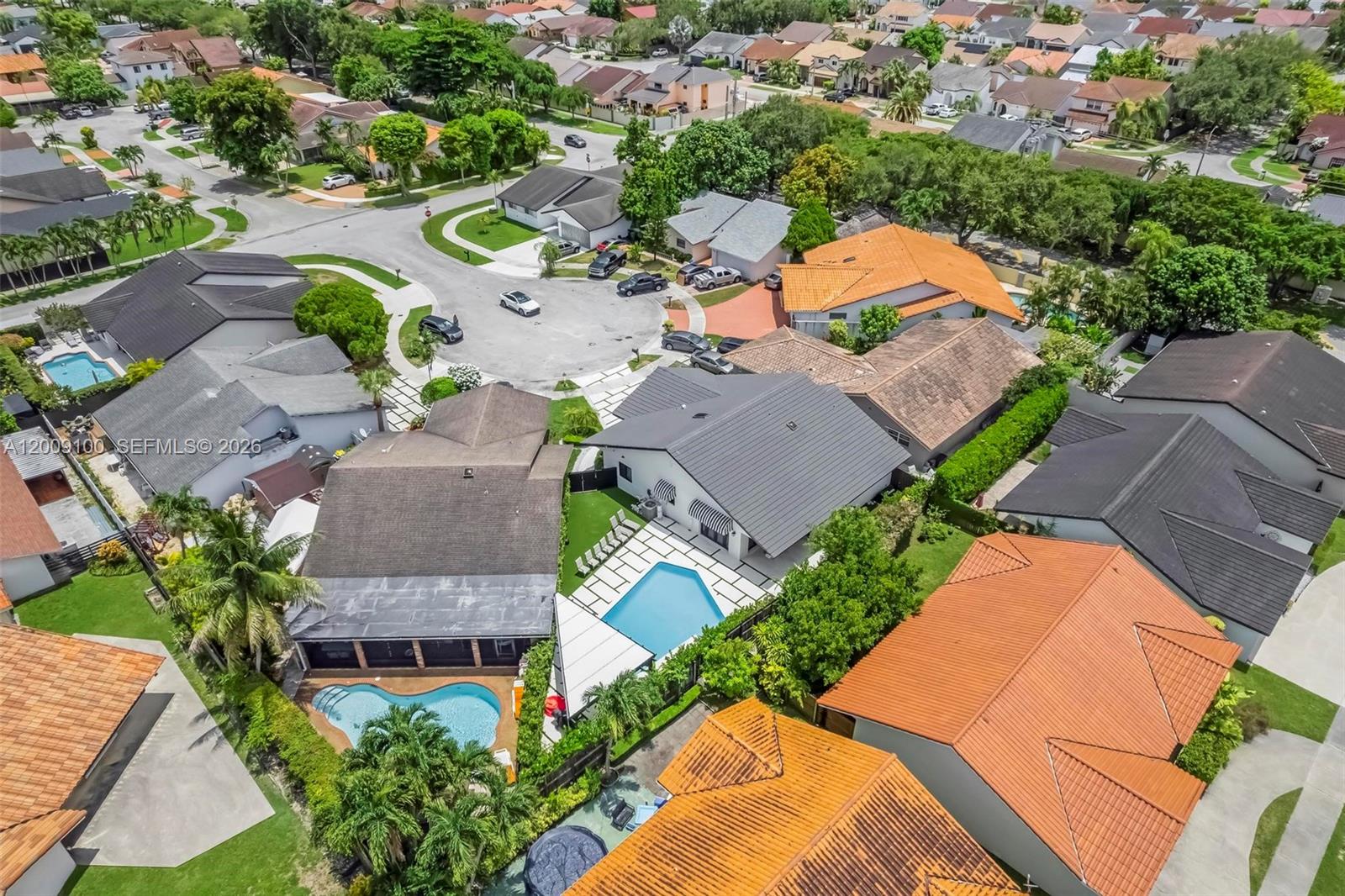 KENDALL KINGDOM - Residential