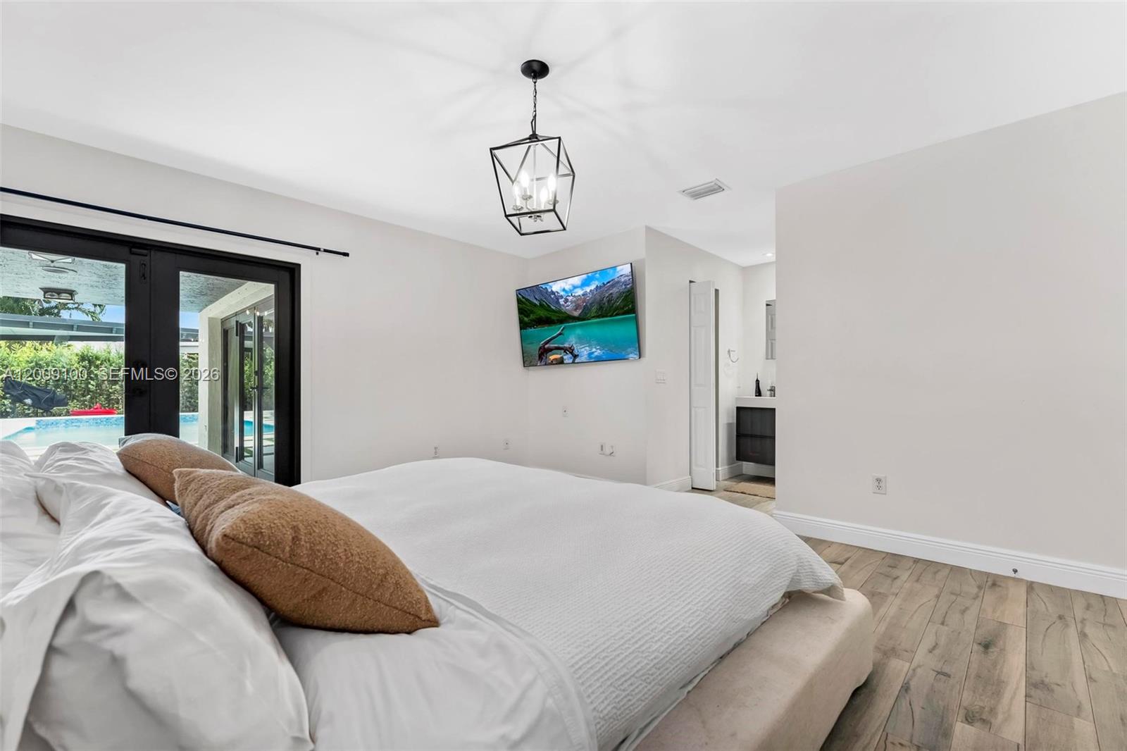 KENDALL KINGDOM - Residential