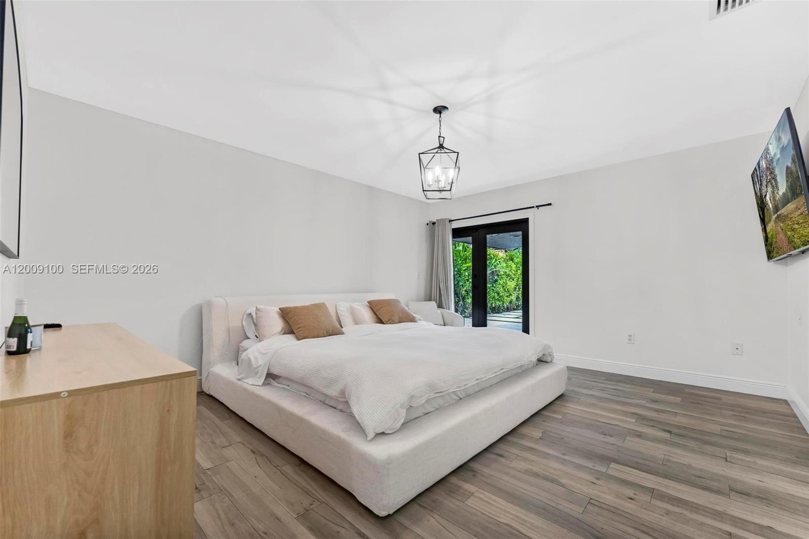 KENDALL KINGDOM - Residential